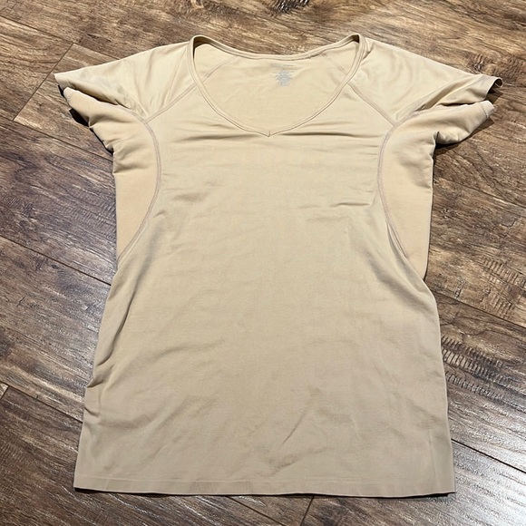 Knix by knixwear tan absorbent underarm undershirt - Picture 1 of 8